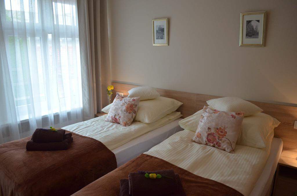 Royal Route 29 Comfort Rooms Krakow Exterior photo