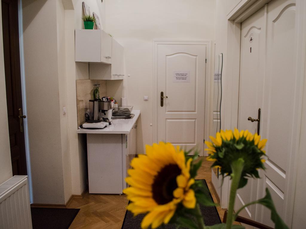 Royal Route 29 Comfort Rooms Krakow Exterior photo
